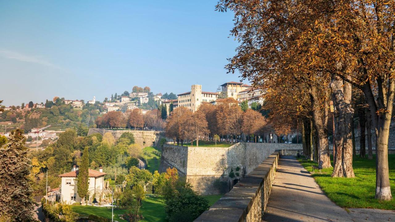Апартаменти Affittimoderni Bergamo Young Екстер'єр фото